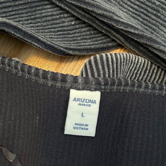 Arizona Ribbed V-Neck Long Sleeve Crop Top Juniors Large Phantom Grey E22 - Picture 7 of 8